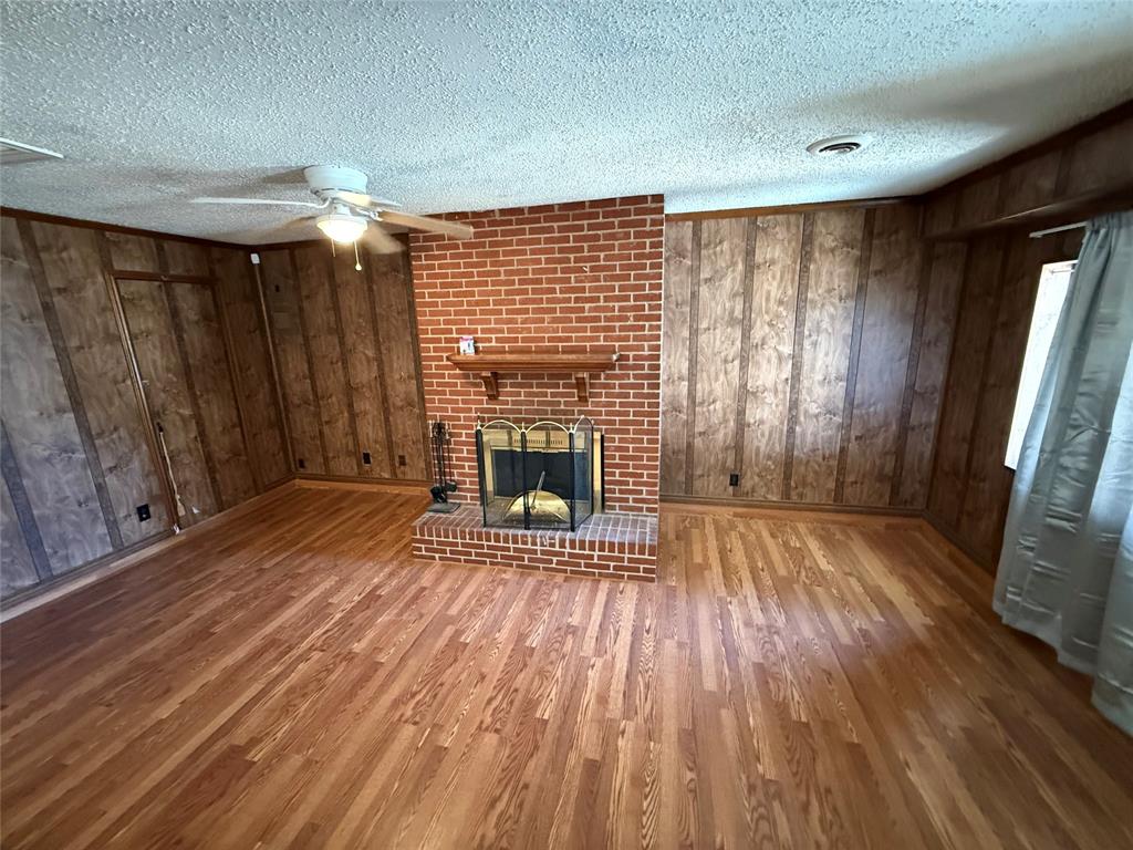 7935 Larchridge Drive Property Photo 2