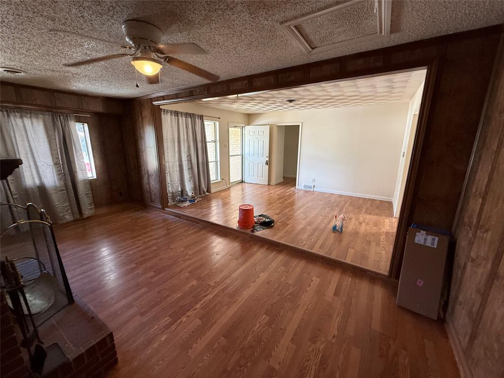 7935 Larchridge Drive Property Photo 3