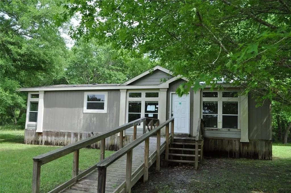 58 Creek Point Drive Property Photo 2