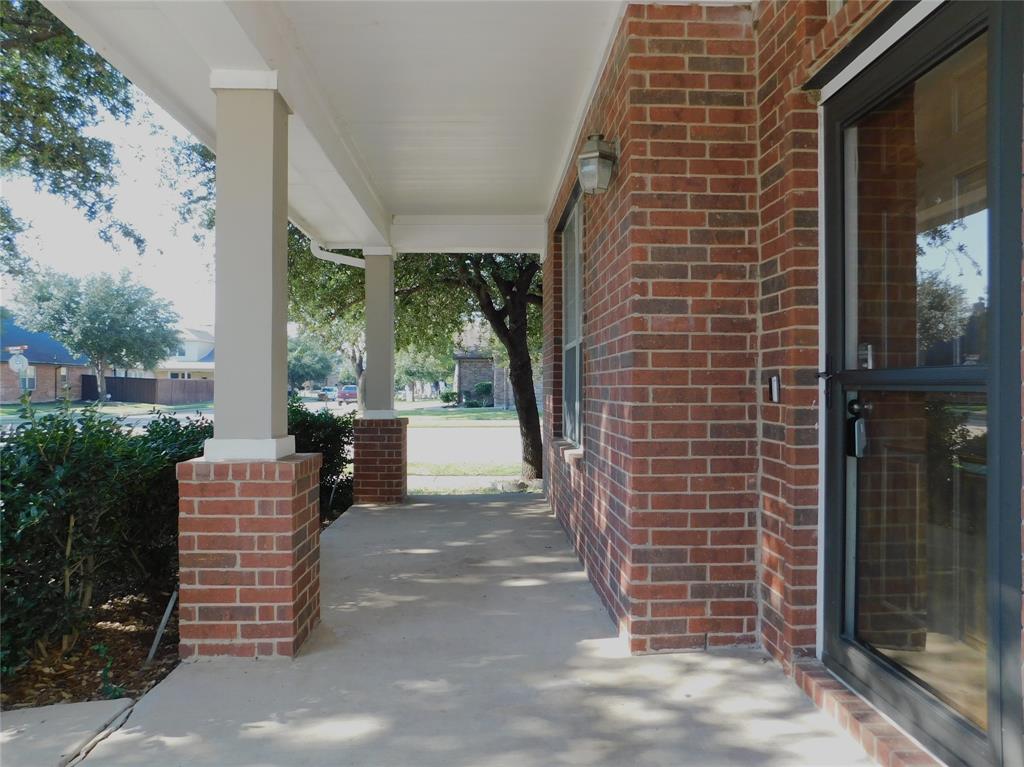 316 Hummingbird Drive Property Photo 6
