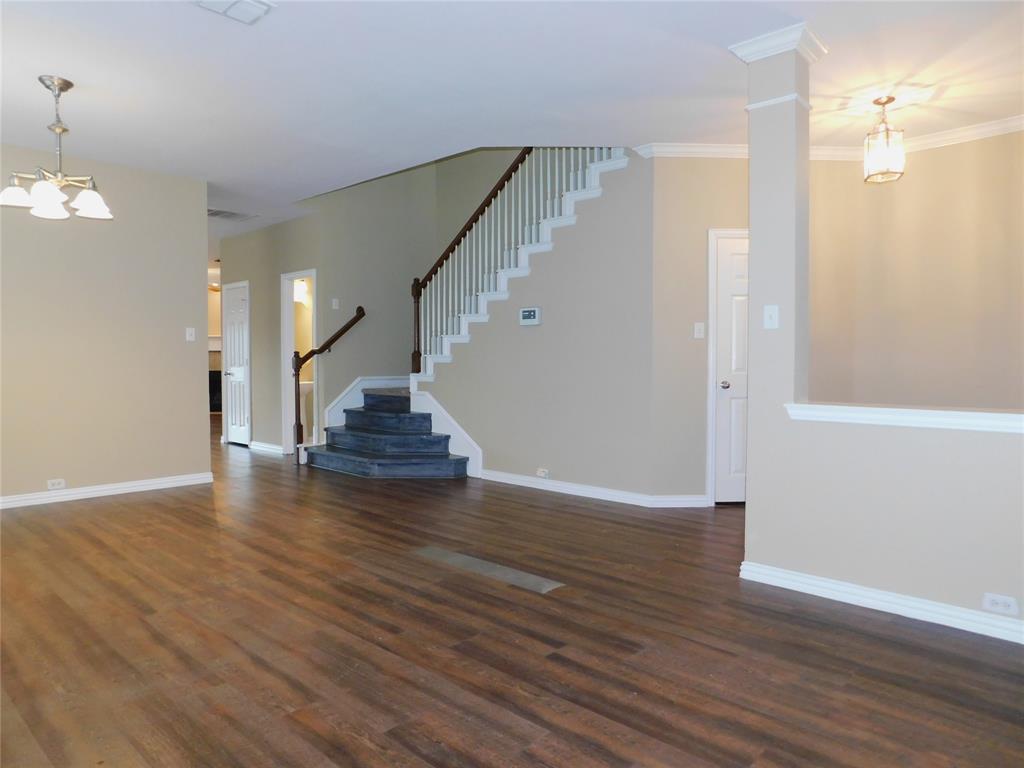 316 Hummingbird Drive Property Photo 8