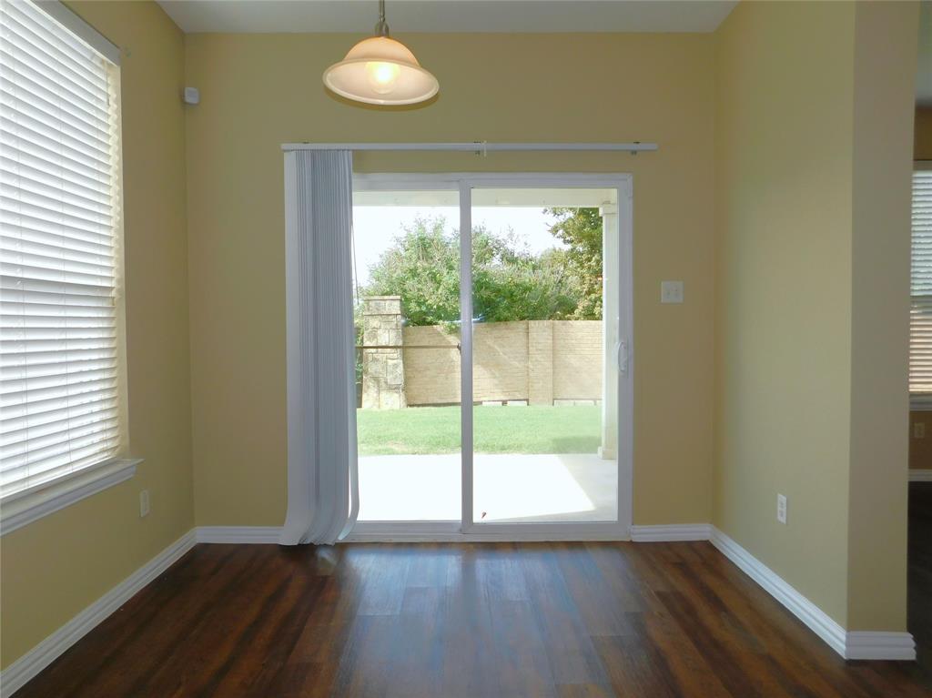 316 Hummingbird Drive Property Photo 14