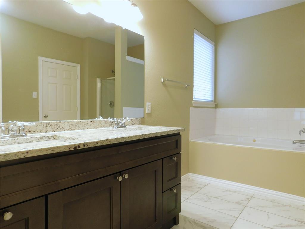 316 Hummingbird Drive Property Photo 19