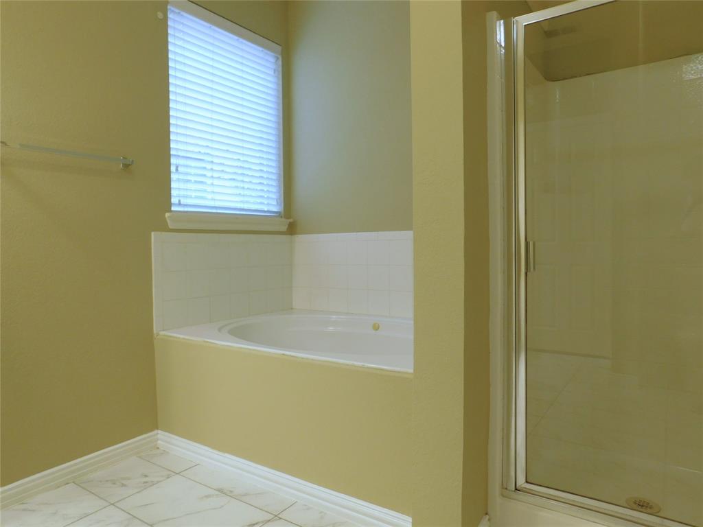 316 Hummingbird Drive Property Photo 20