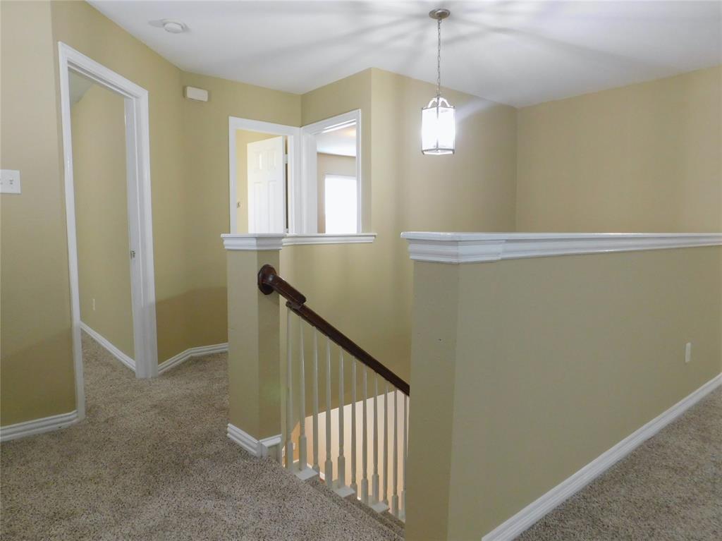 316 Hummingbird Drive Property Photo 23