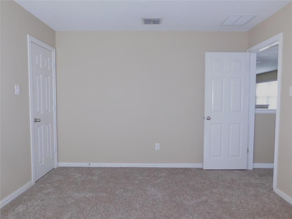 316 Hummingbird Drive Property Photo 28