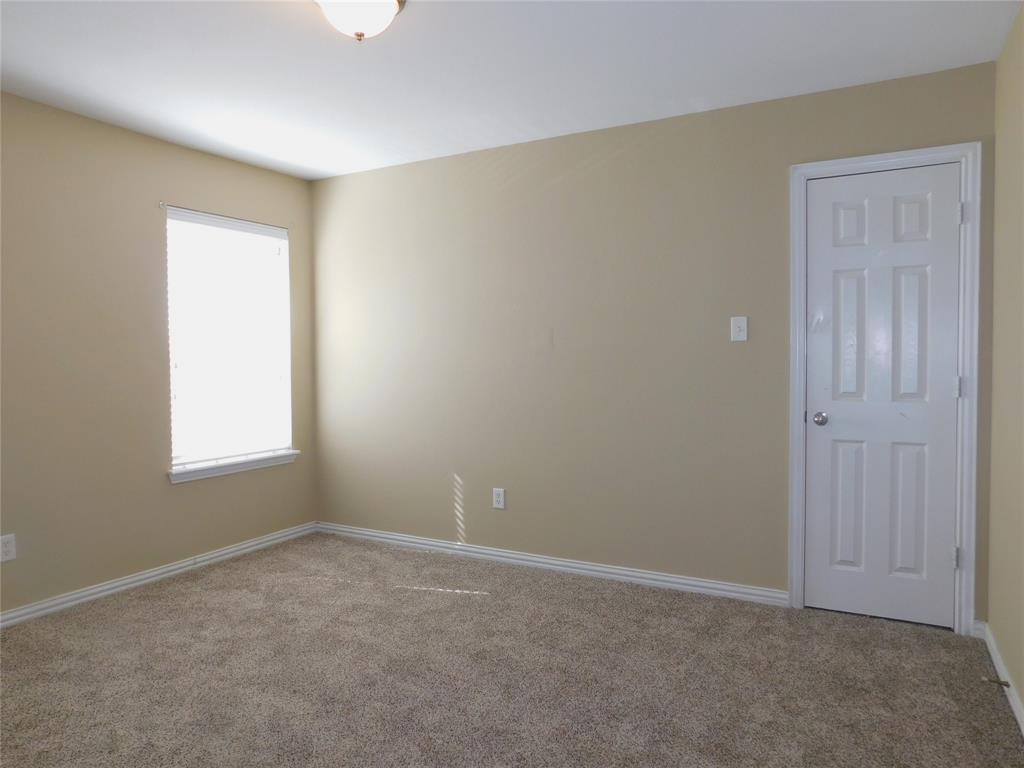 316 Hummingbird Drive Property Photo 29