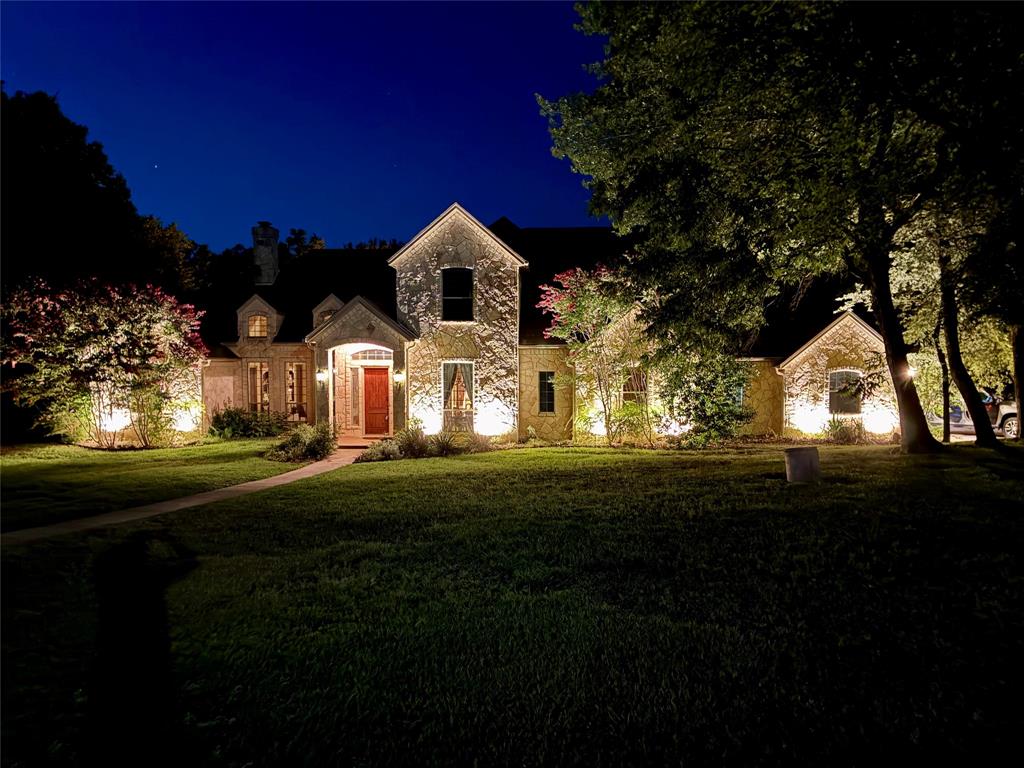 392 Creek Bend Drive Property Photo 2