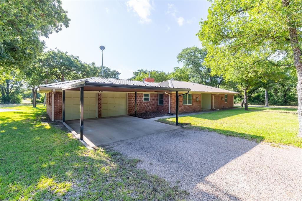 8504 County Road 258 Property Photo 3