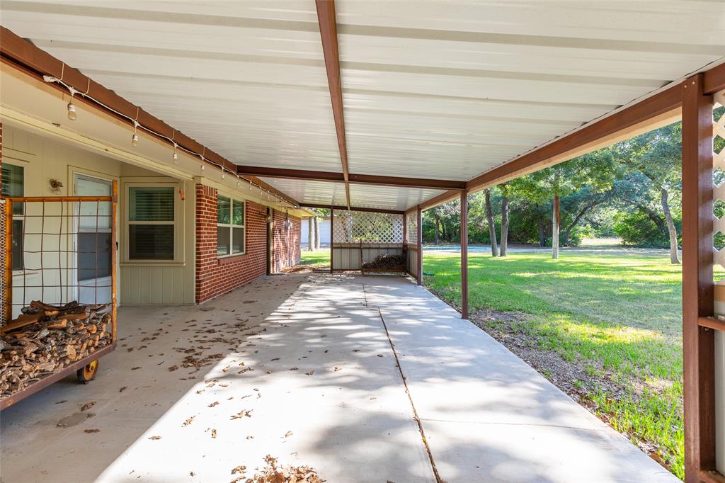 8504 County Road 258 Property Photo 7