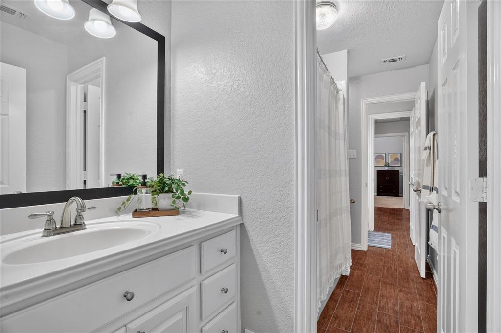 9216 Hanging Moss Drive Property Photo 27