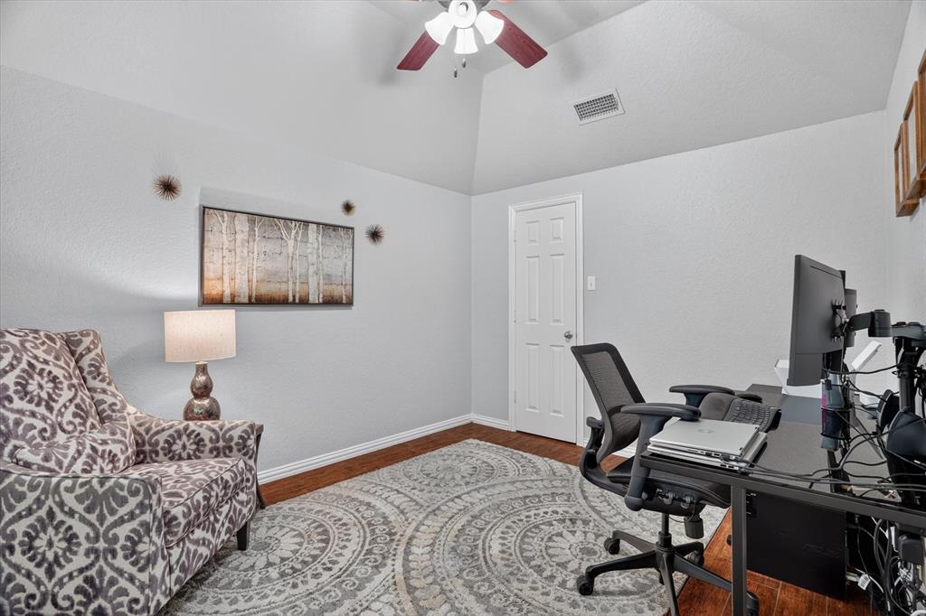 9216 Hanging Moss Drive Property Photo 30
