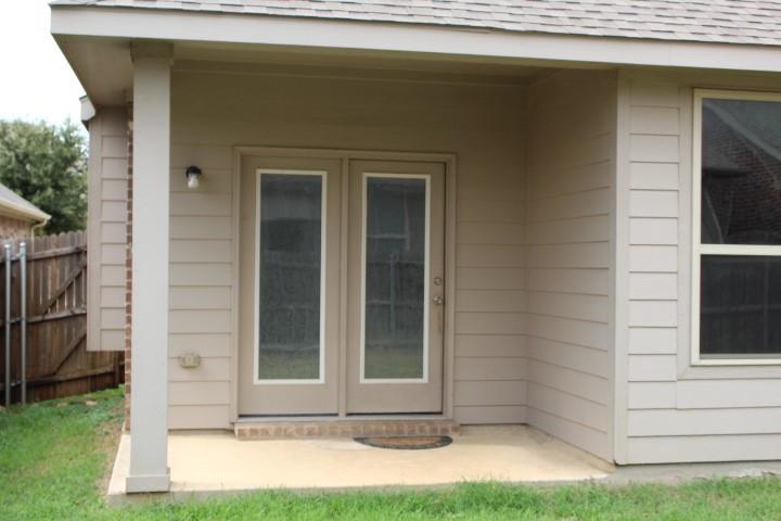 3705 Fossil Tree Lane Property Photo 13