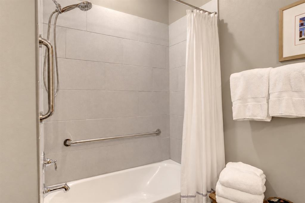 651 N Watters Road 1204 Property Photo 20