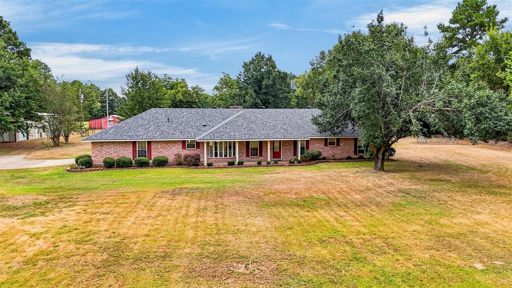 10610 Twin Oaks Road Property Photo 2
