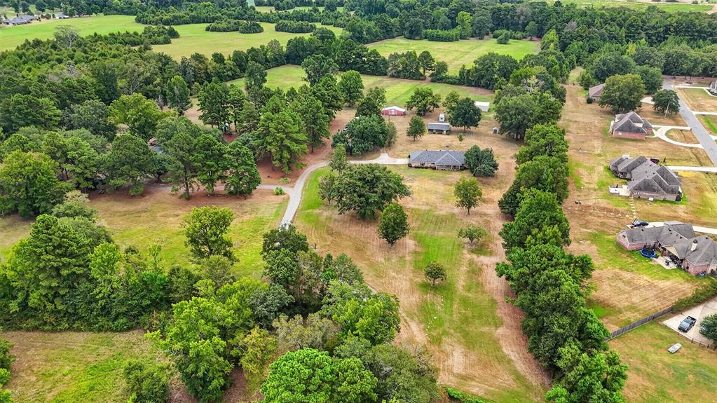 10610 Twin Oaks Road Property Photo 4