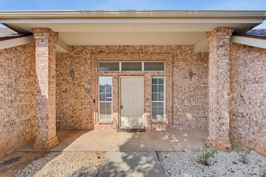 6518 Todd Run Property Photo 2