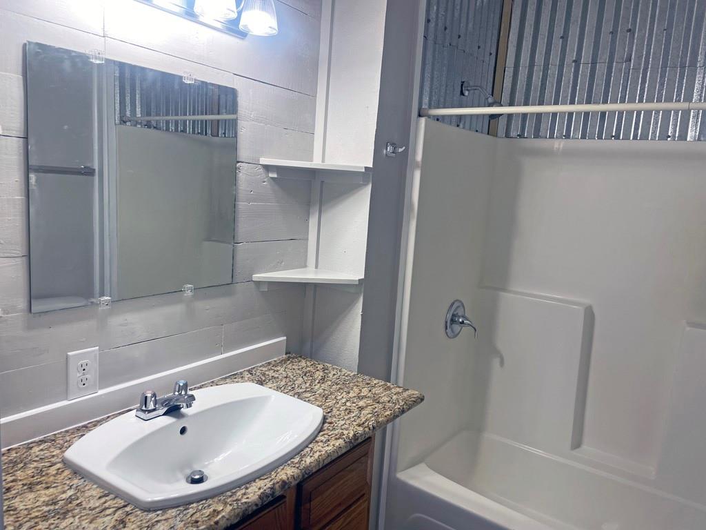 11281 Moss Street Property Photo 9
