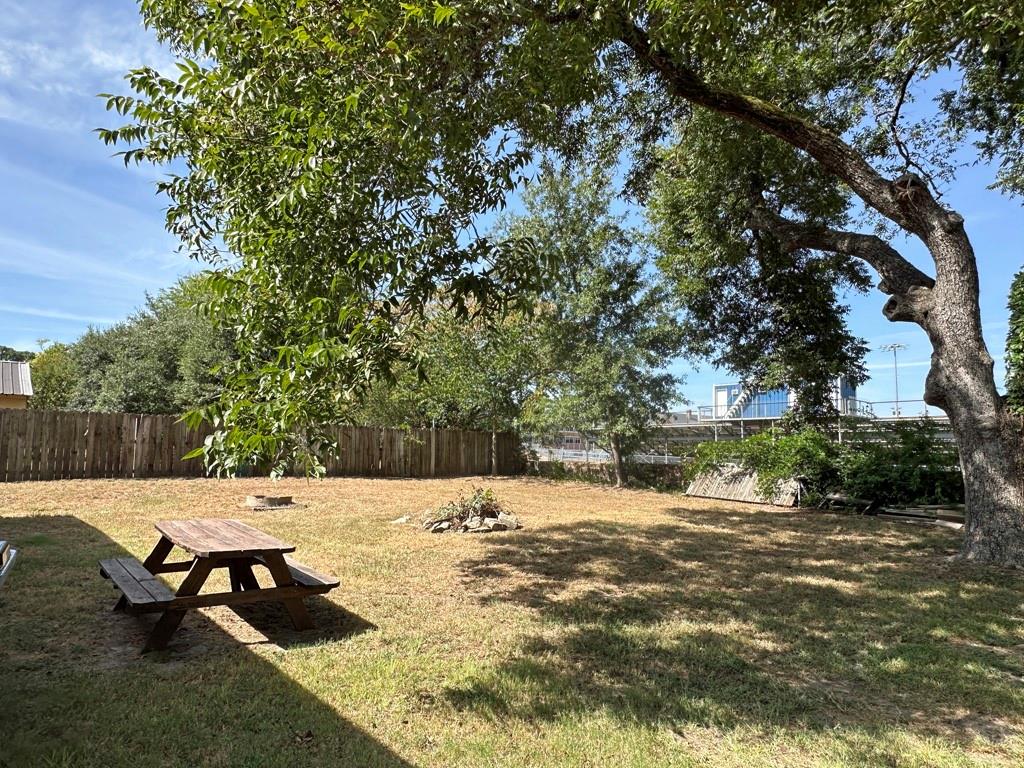 11281 Moss Street Property Photo 14