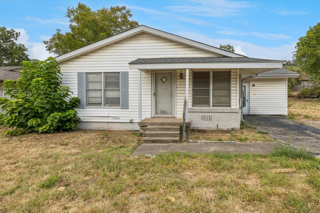 2007 Haltom Road Property Photo 1