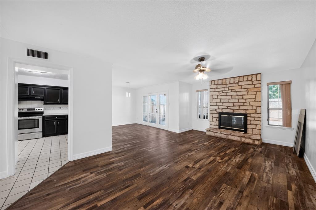 7335 Antoine Drive Property Photo 1