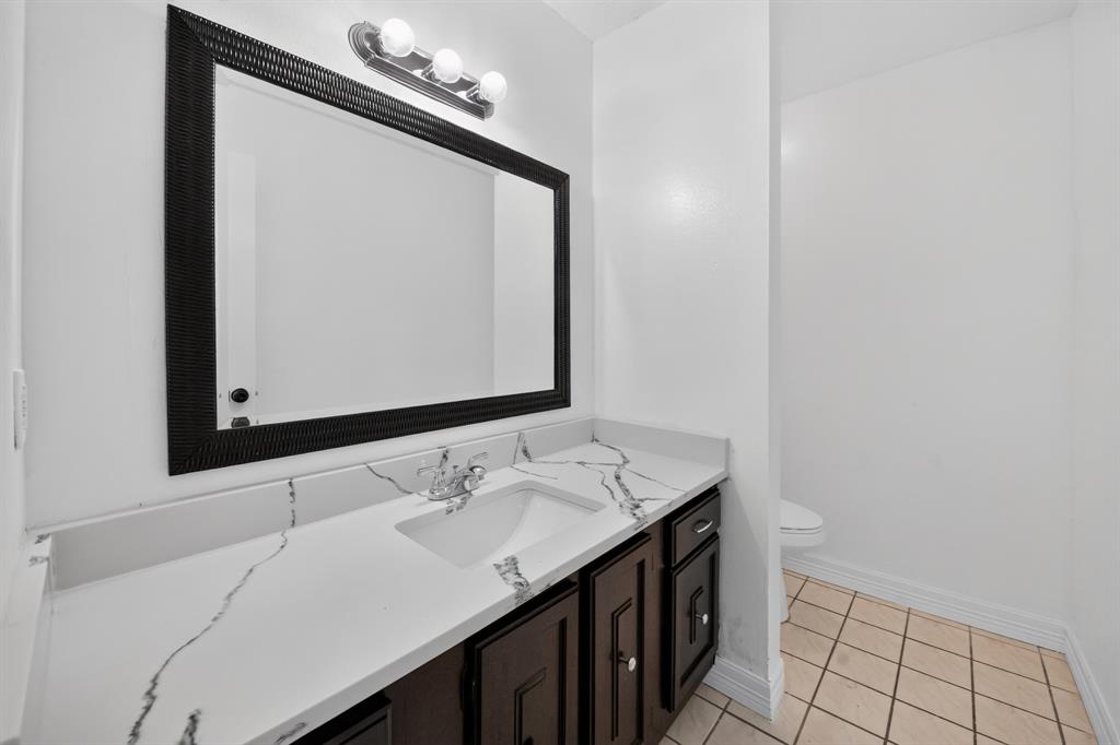 7335 Antoine Drive Property Photo 6