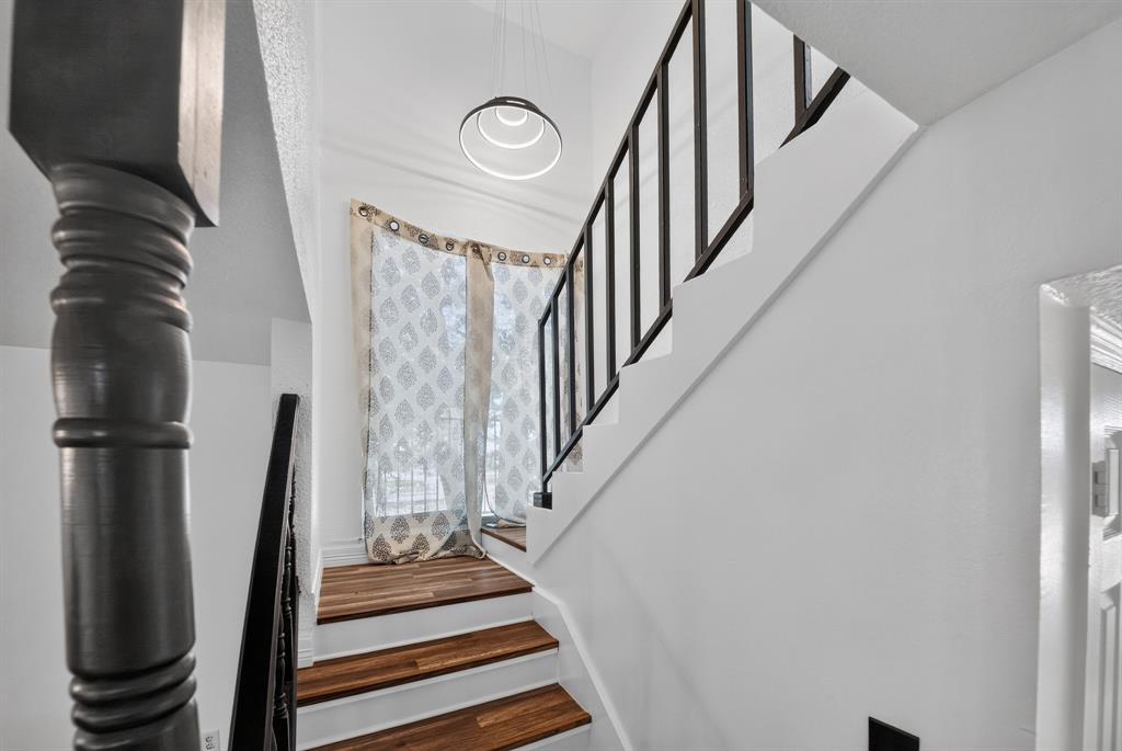 7335 Antoine Drive Property Photo 16