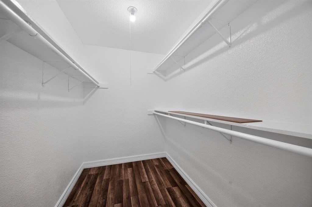 7335 Antoine Drive Property Photo 22