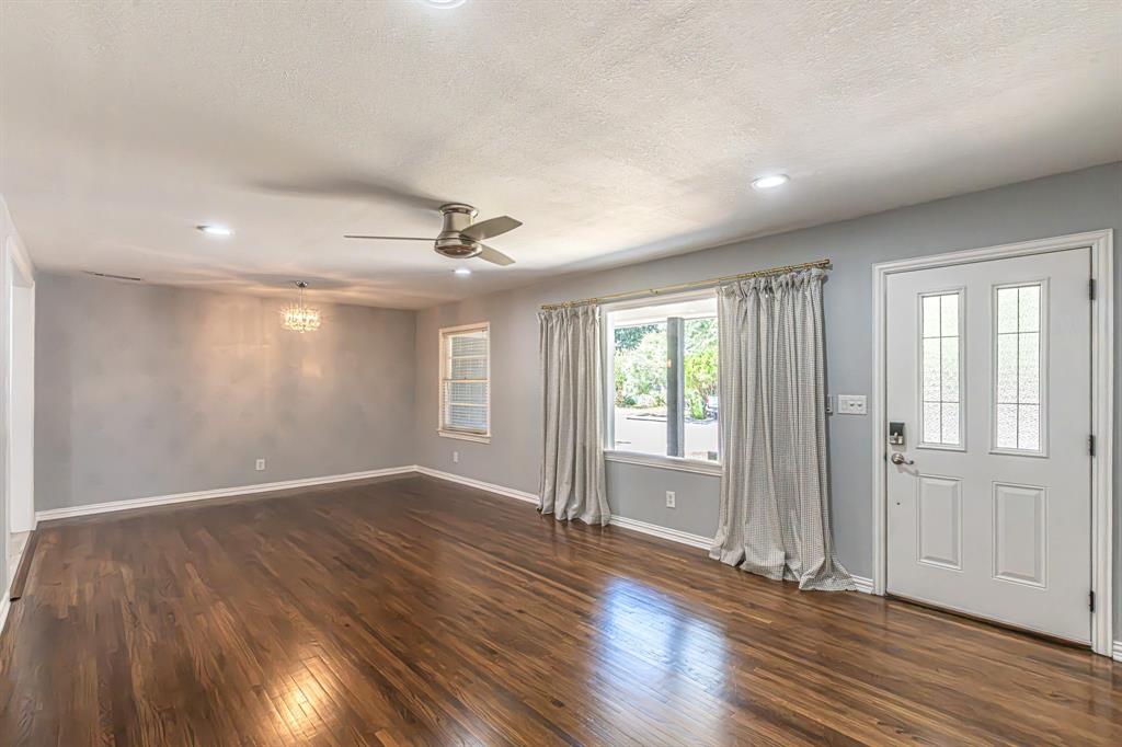 5713 Tracyne Drive Property Photo 5