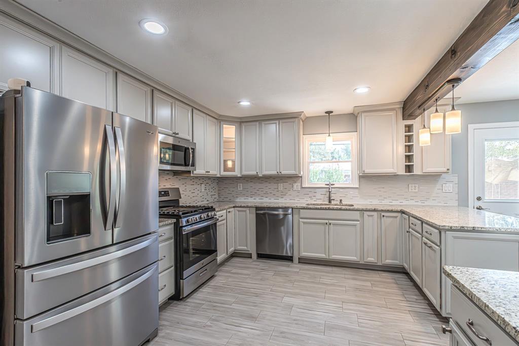 5713 Tracyne Drive Property Photo 10