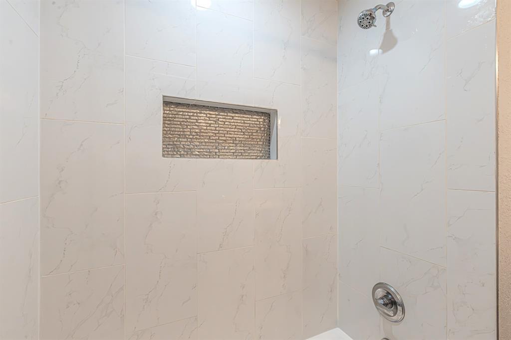 5713 Tracyne Drive Property Photo 24