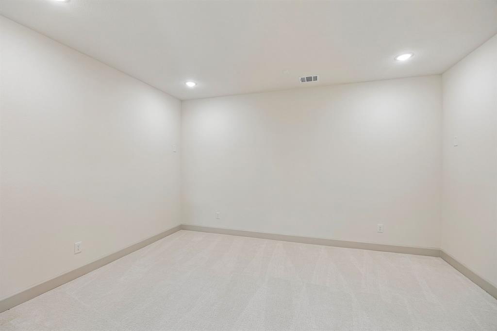 2308 Wispy Lane Property Photo 16