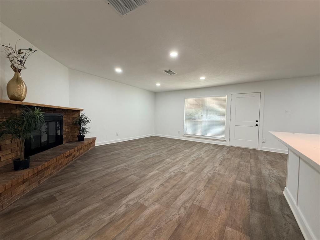 124 W Way Drive Property Photo 5