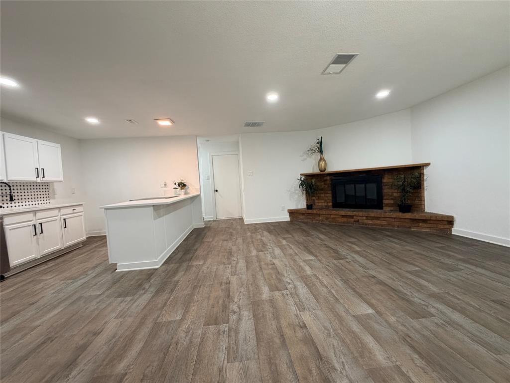 124 W Way Drive Property Photo 8
