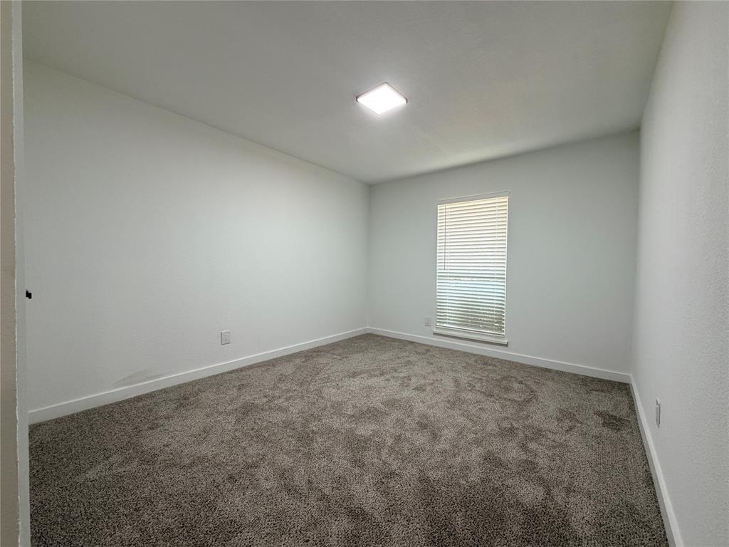 124 W Way Drive Property Photo 16