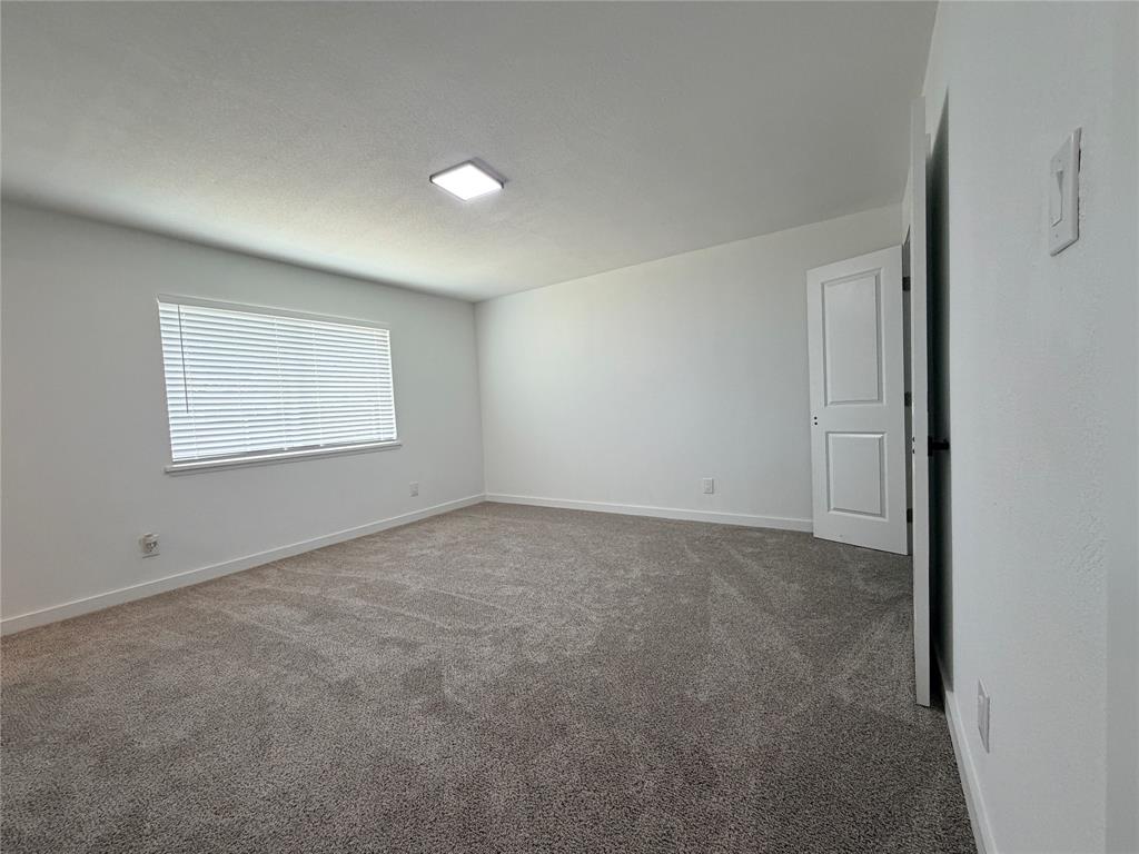124 W Way Drive Property Photo 18
