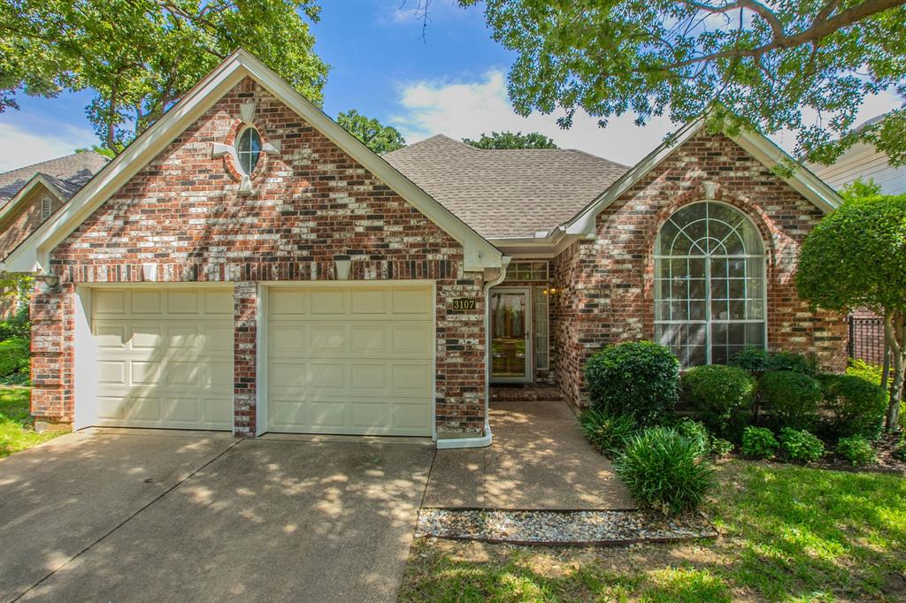3107 Lake Oak Drive Property Photo 1