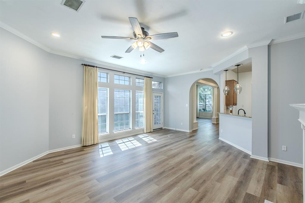 3107 Lake Oak Drive Property Photo 4