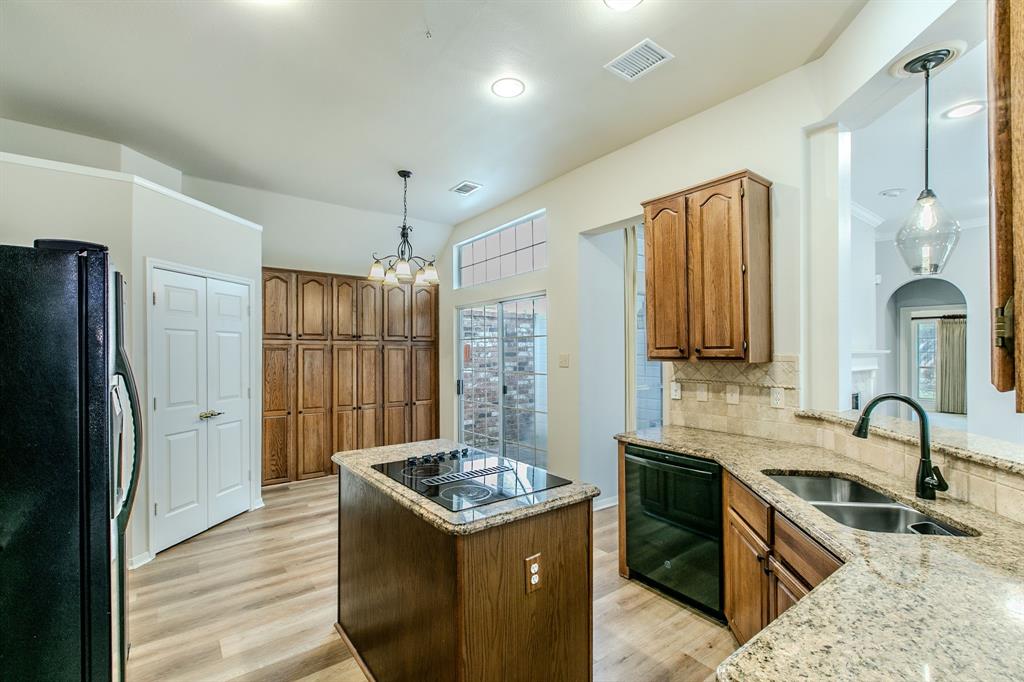 3107 Lake Oak Drive Property Photo 9