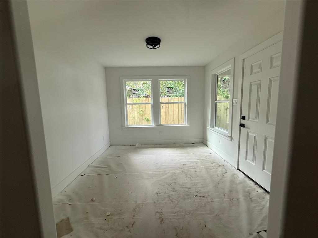 2703 Springdale Street Property Photo 4