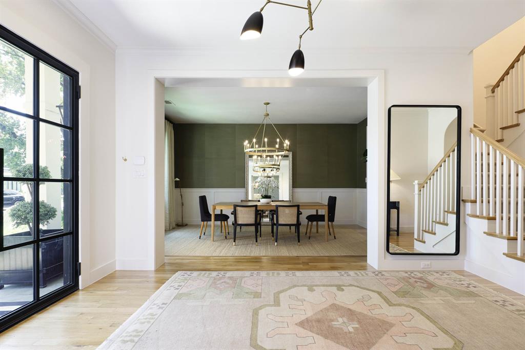 7407 Morton Street Property Photo 4