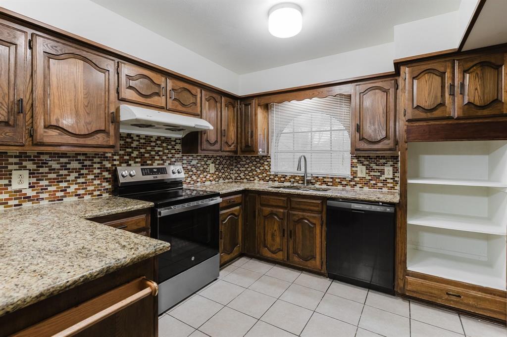 706 Mount Vernon Drive Property Photo 4