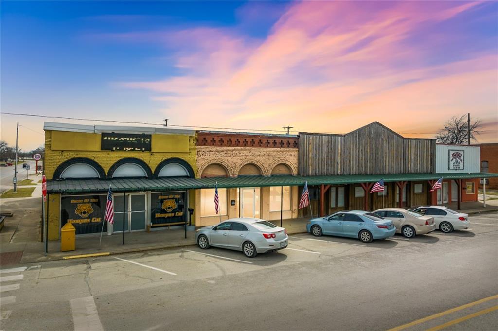 103 W Main Street Property Photo