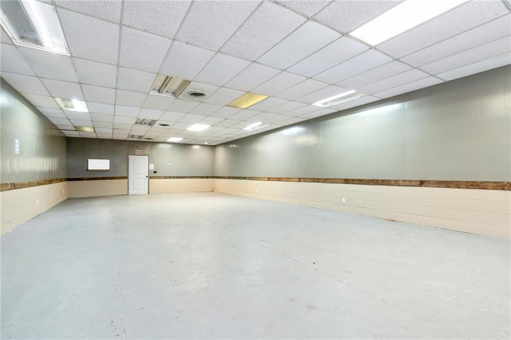 103 W Main Street Property Photo 22