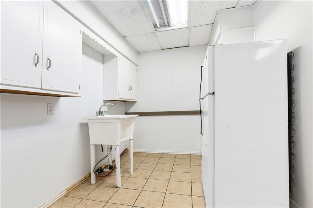 103 W Main Street Property Photo 27