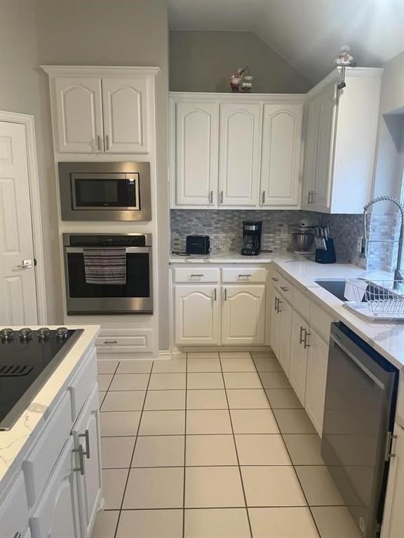 402 Buttonwood Drive Property Photo 10