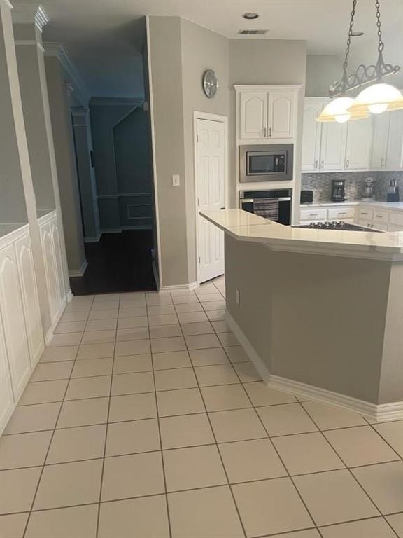 402 Buttonwood Drive Property Photo 11