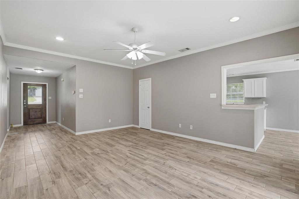 339 Outboard Drive Property Photo 5