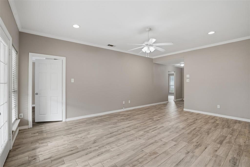 339 Outboard Drive Property Photo 6
