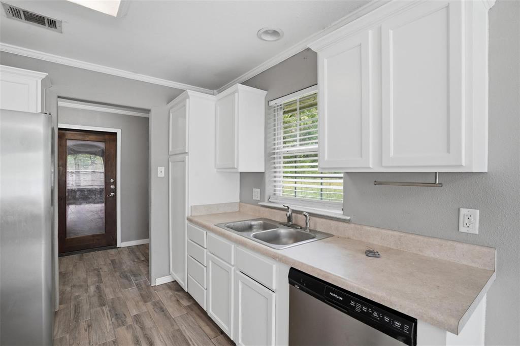 339 Outboard Drive Property Photo 11